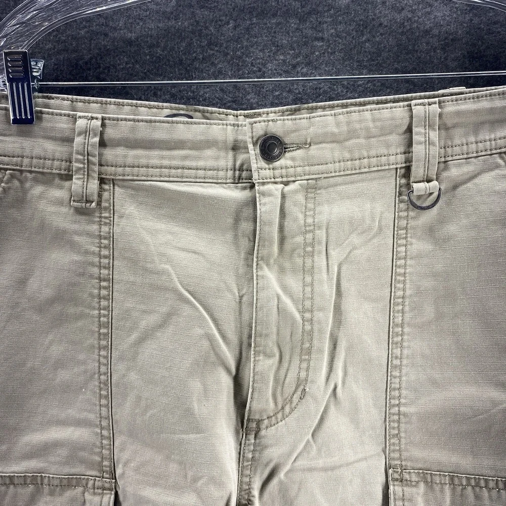 Eddie Bauer‎ Shorts Mens 42 Beige Mid Rise Cargo Outdoor Hiking